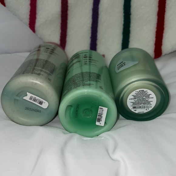 PINK Coco Chill Lotion Set with stocking and candle - Picture 3 of 4